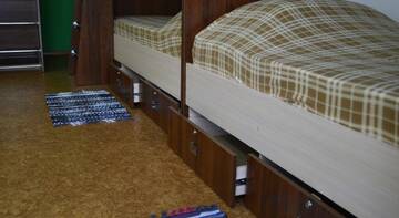 Фото номера Кровать в общем 6-местном номере Гостиница Lucomoria Hostel Abakan г. Абакан 2